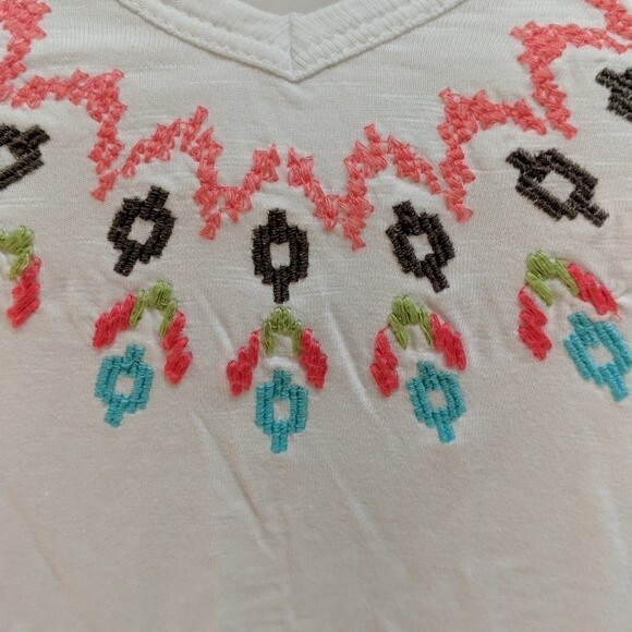 Athleta White Short Sleeve Top w/Ruching and Embroidery Size Small - Picture 3 of 11